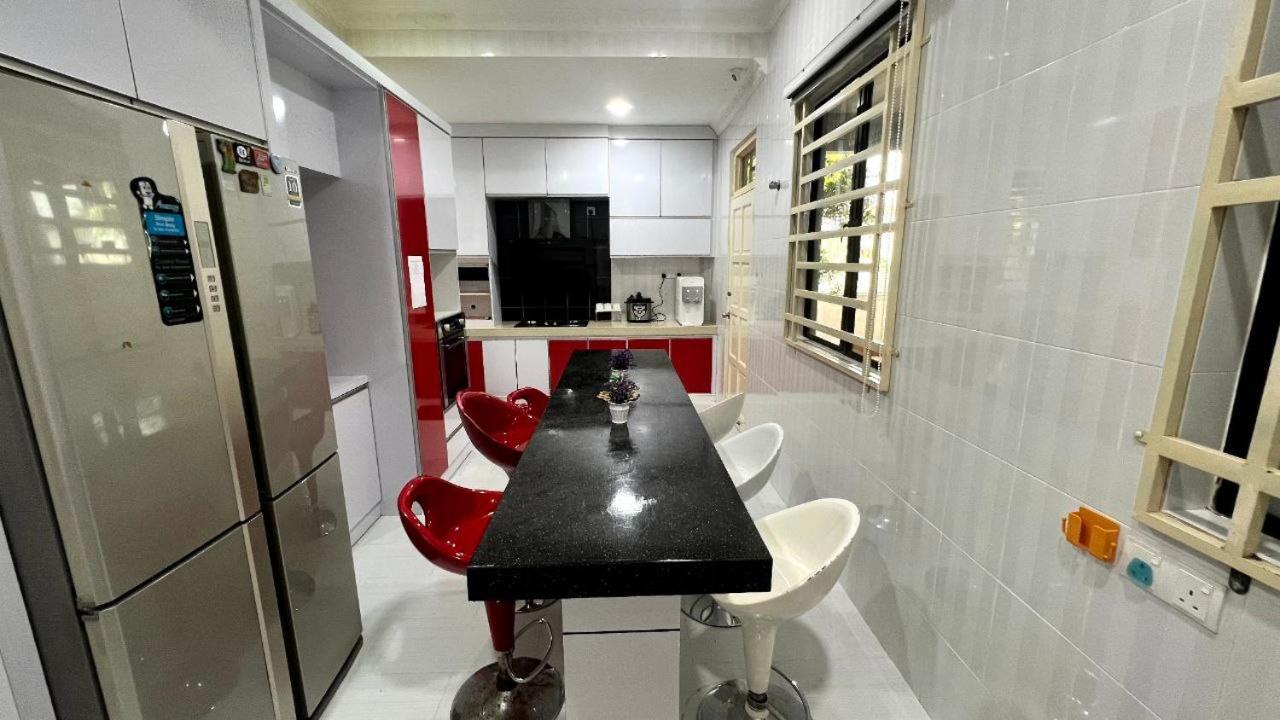 Yb Guest House 4 Bilik 5 Katil Chukai Kültér fotó