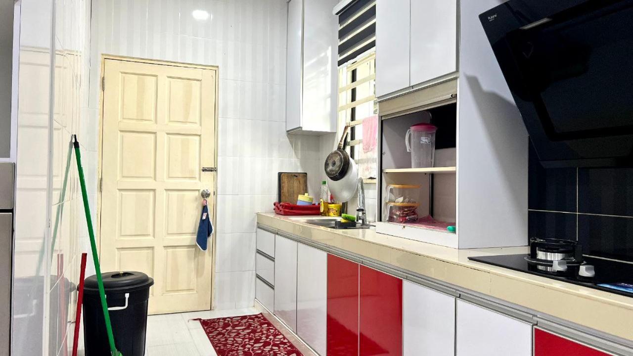 Yb Guest House 4 Bilik 5 Katil Chukai Kültér fotó
