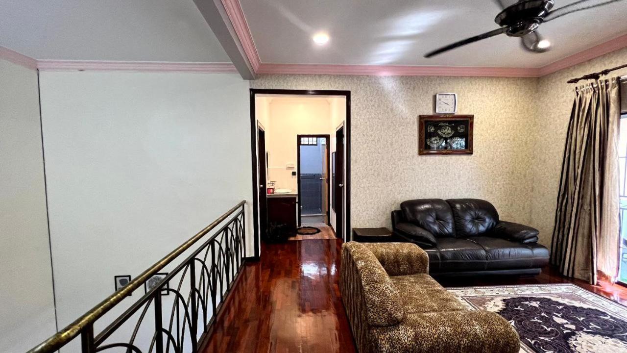 Yb Guest House 4 Bilik 5 Katil Chukai Kültér fotó