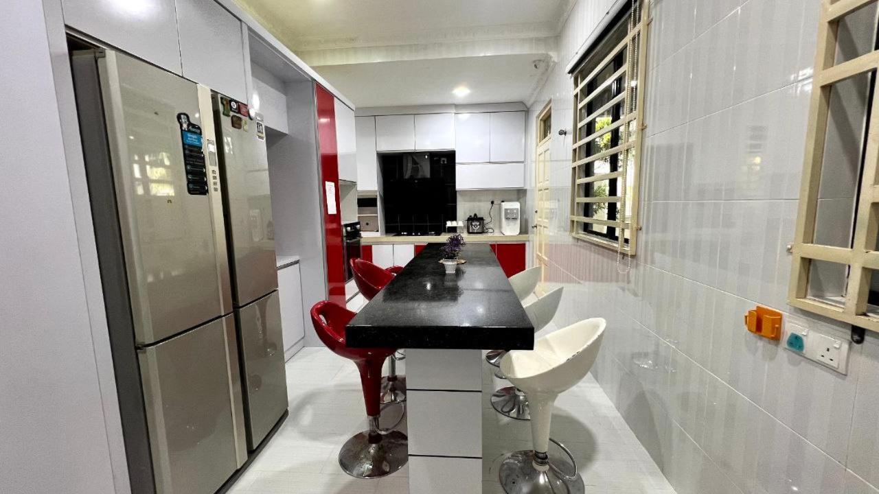 Yb Guest House 4 Bilik 5 Katil Chukai Kültér fotó